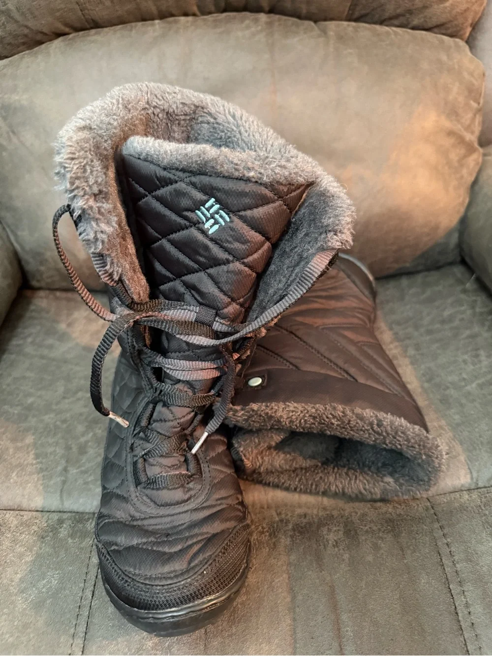Girl’s Black Lace-Up Winter Snow Boots with Faux Fur Trim
